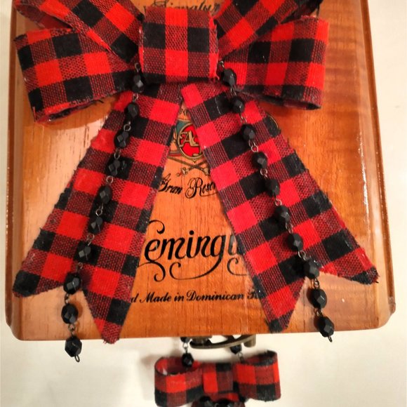 Original Suenos de Saundra Upcycled Hemingway Cigar Box Purse - Picture 2 of 14